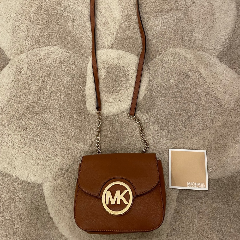 Michael Kors Chain Crossbody Purse